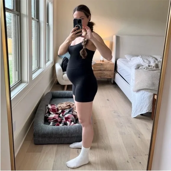 Vuori AlITheFeels Onesie in Black - Picture 2 of 10